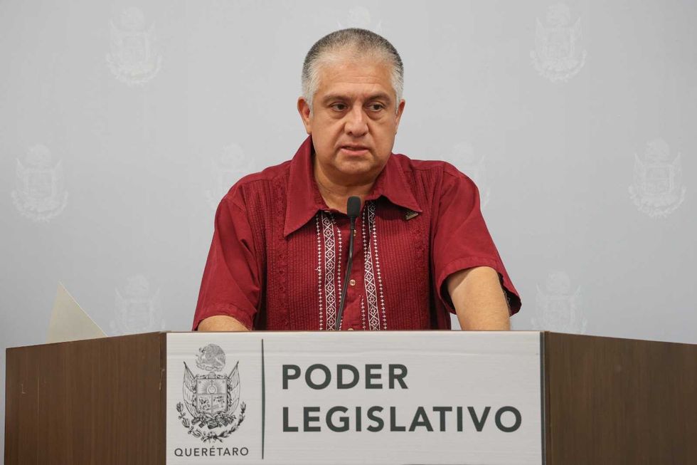 Estudiantes de educaci\u00f3n b\u00e1sica del sistema CONAFE en comunidades rurales de Quer\u00e9taro, donde 12 mil ni\u00f1os estudian con maestros que atienden grupos multinivel en zonas marginadas del estado