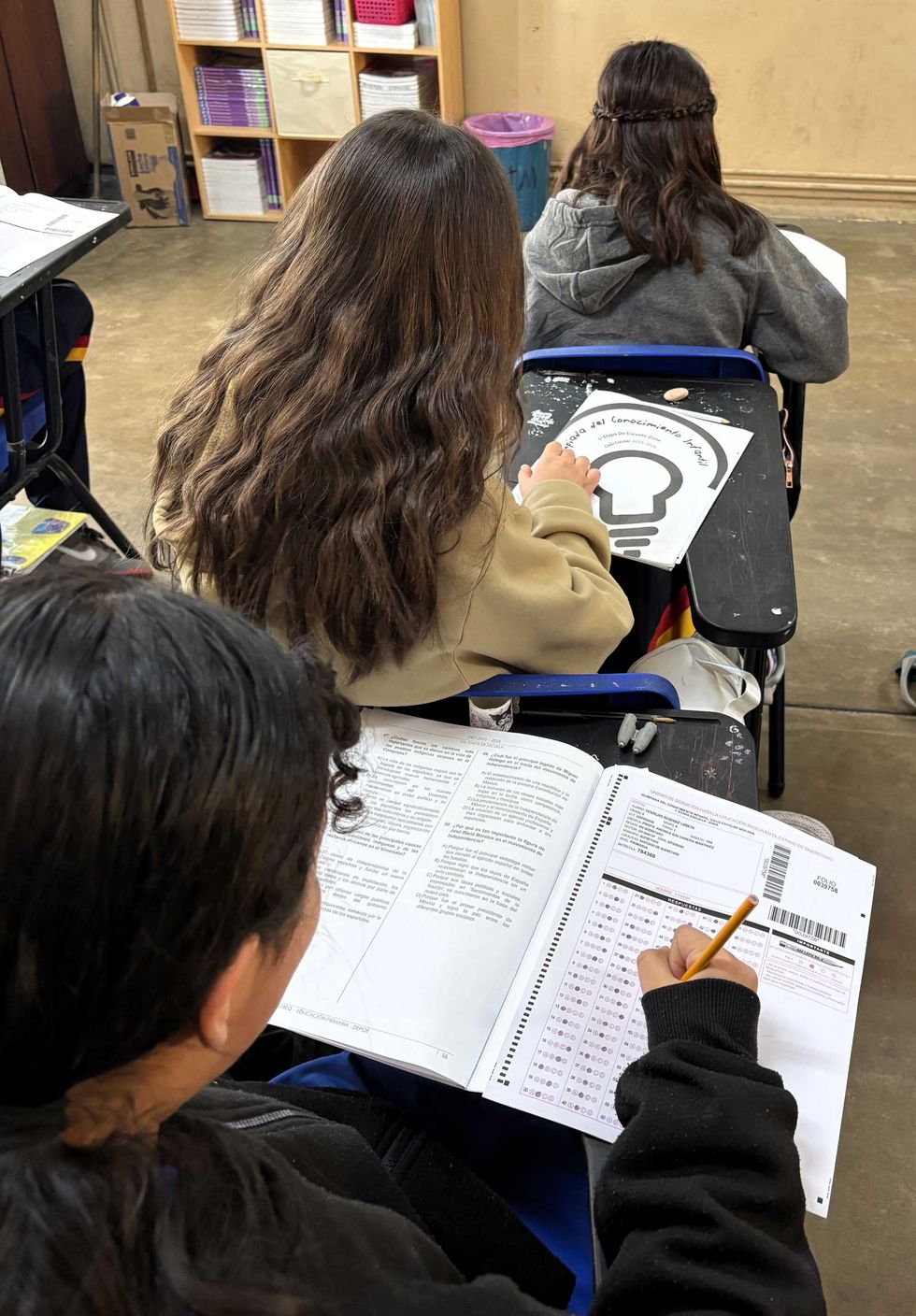 Estudiantes de sexto grado participan en la etapa escolar de la Olimpiada del Conocimiento Infantil Quer\u00e9taro organizada por USEBEQ