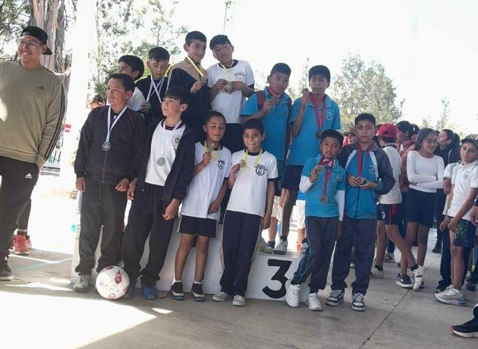 Evelyn Nieves Ayala cruza la meta en primer lugar en la prueba de 75 metros libres durante los Juegos Deportivos Nacionales Escolares en Nopala de Villagr\u00e1n, Hidalgo