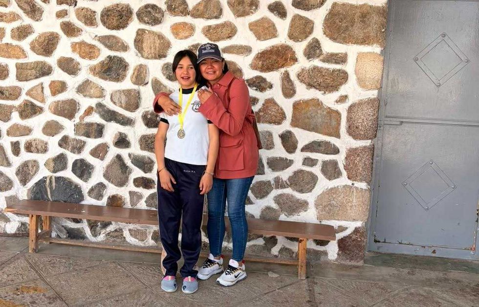 Evelyn Nieves Ayala cruza la meta en primer lugar en la prueba de 75 metros libres durante los Juegos Deportivos Nacionales Escolares en Nopala de Villagr\u00e1n, Hidalgo