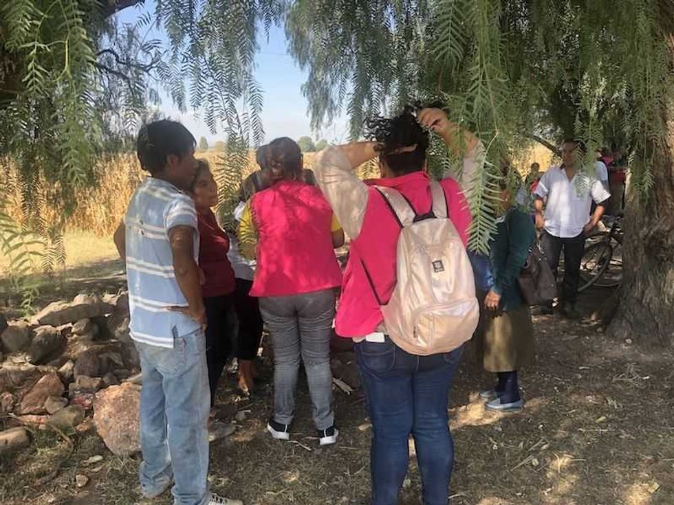 exigen topes en paso del tren en la valla san juan del rio