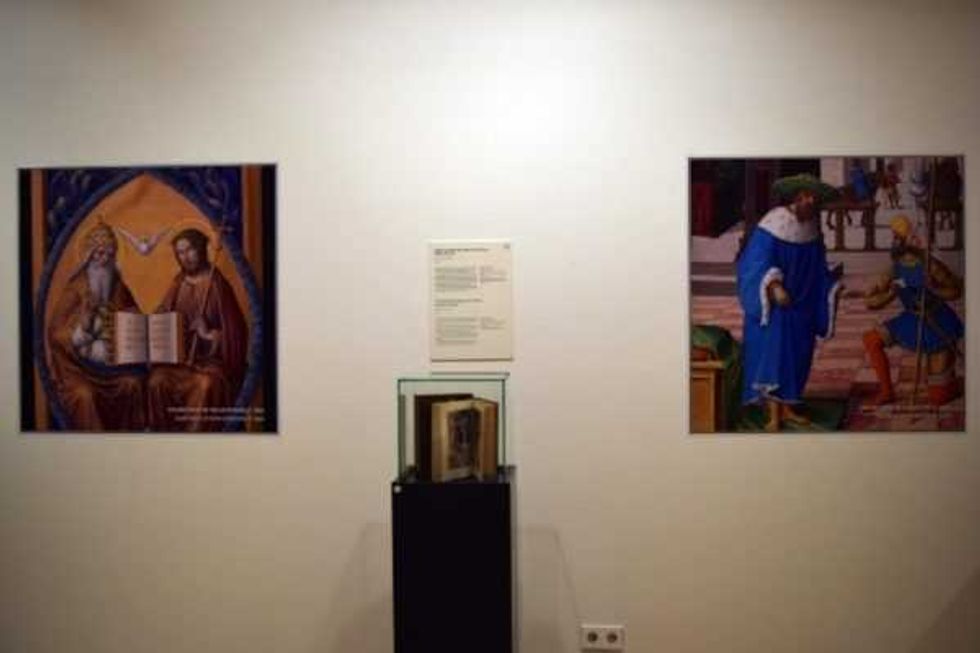 exponen en madrid tesoros bibliograficos m moleiro