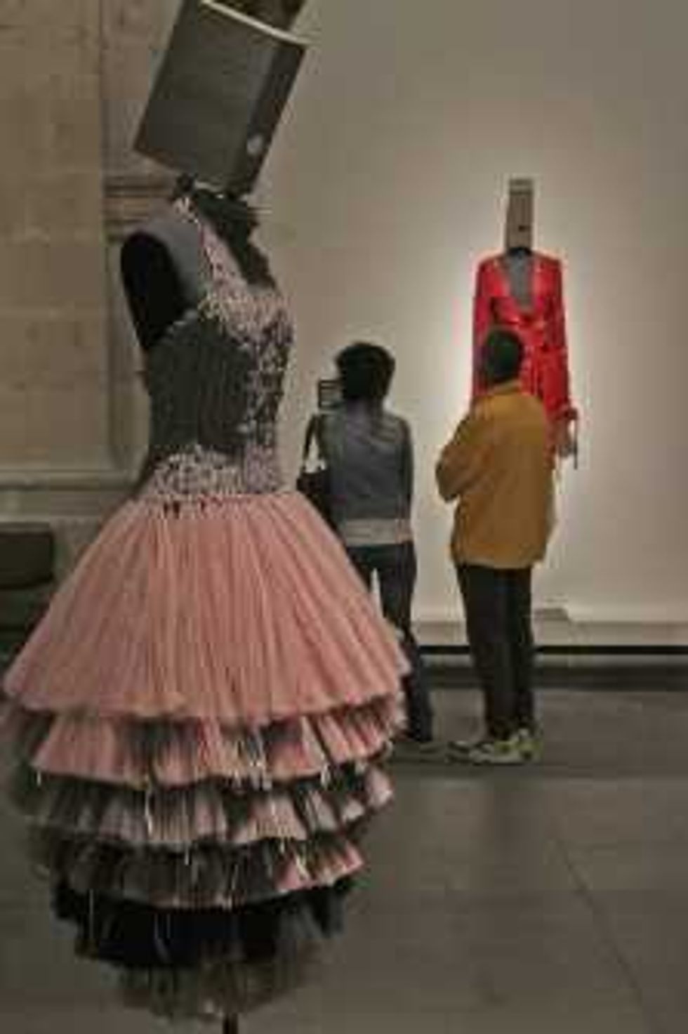 EXPOSICIÓN DE MODA