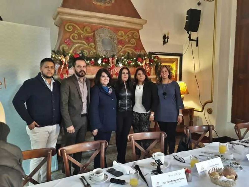 ezequiel montes encendera arboles de navidad monumentales 1