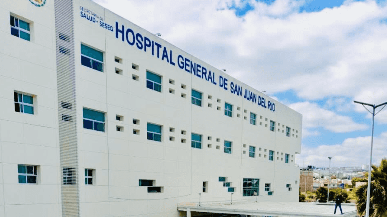 Fachada del Hospital General de San Juan del Río, donde enfermeras eventuales piden transparencia en la asignación de bases