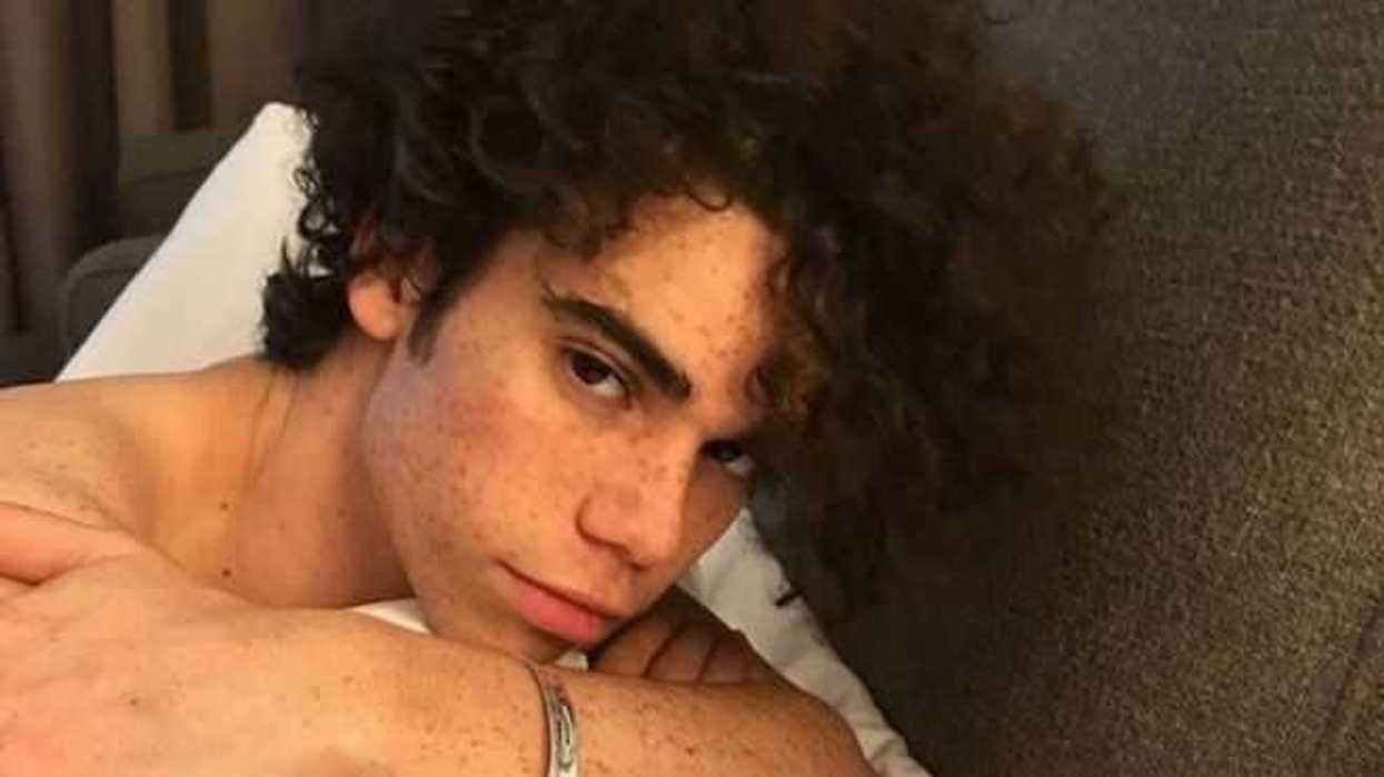 fallece-el-actor-cameron-boyce-compartio-creditos-con-salma-hayek-67