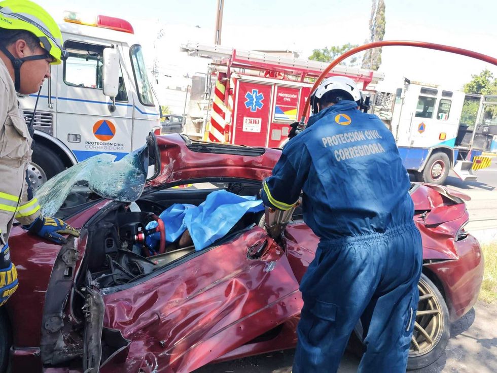 Fallece una persona en accidente vial sobre Paseo Constituyentes en Corregidora. Foto: PC Corregidora.