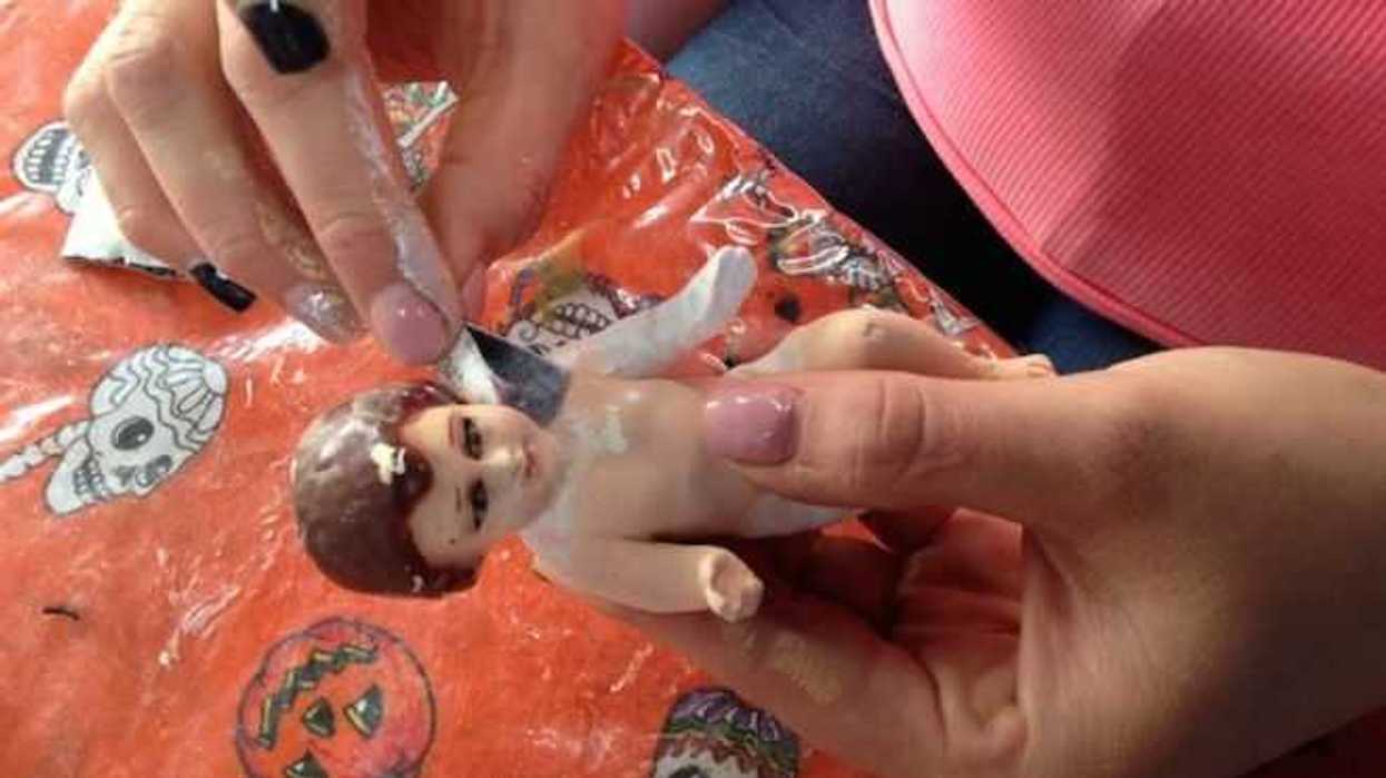 familia-paredes-restaura-cerca-de-mil-ninos-dios-en-san-juan-del-rio