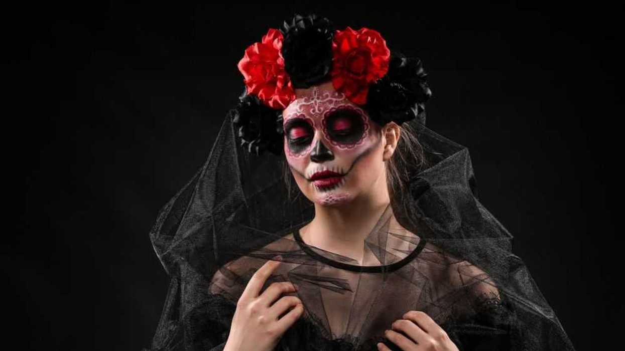 Fandangueando con la Muerte": Festival de Día de Muertos en Tequisquiapan. Depositphotos.