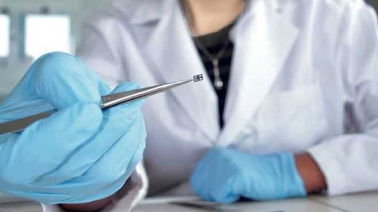 farmagranjeros-abogado-virtual-y-nanomedicos-entre-carreras-del-futuro