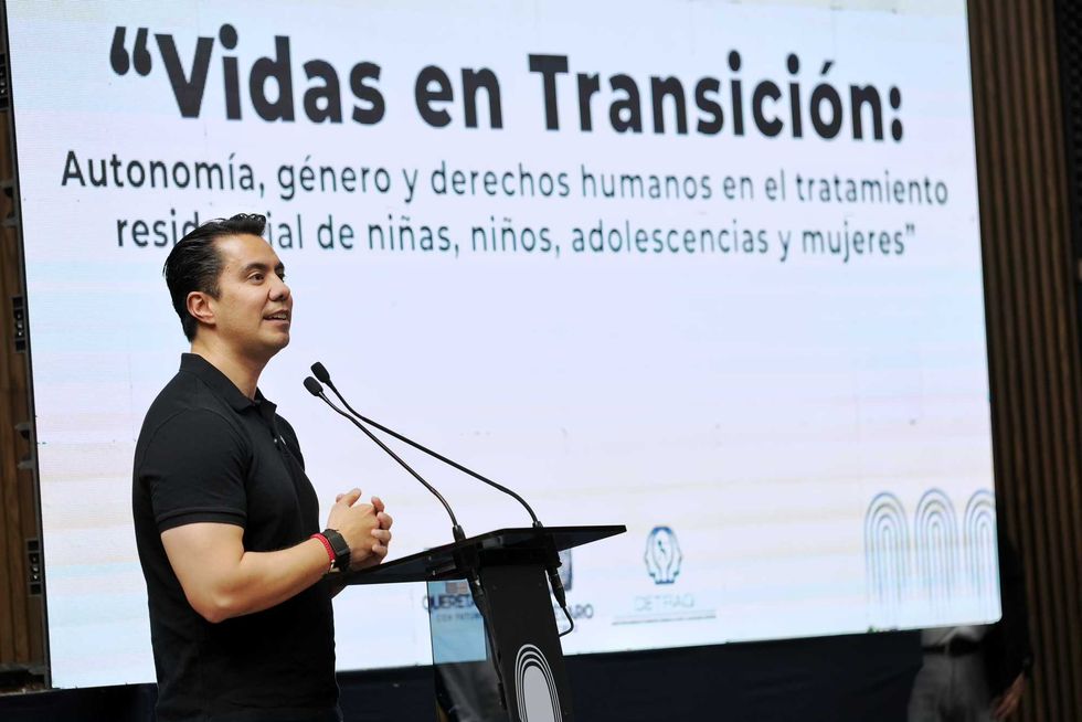 Felifer Mac\u00edas durante su intervenci\u00f3n en el foro sobre autonom\u00eda, g\u00e9nero y derechos humanos en centros residenciales de Quer\u00e9taro