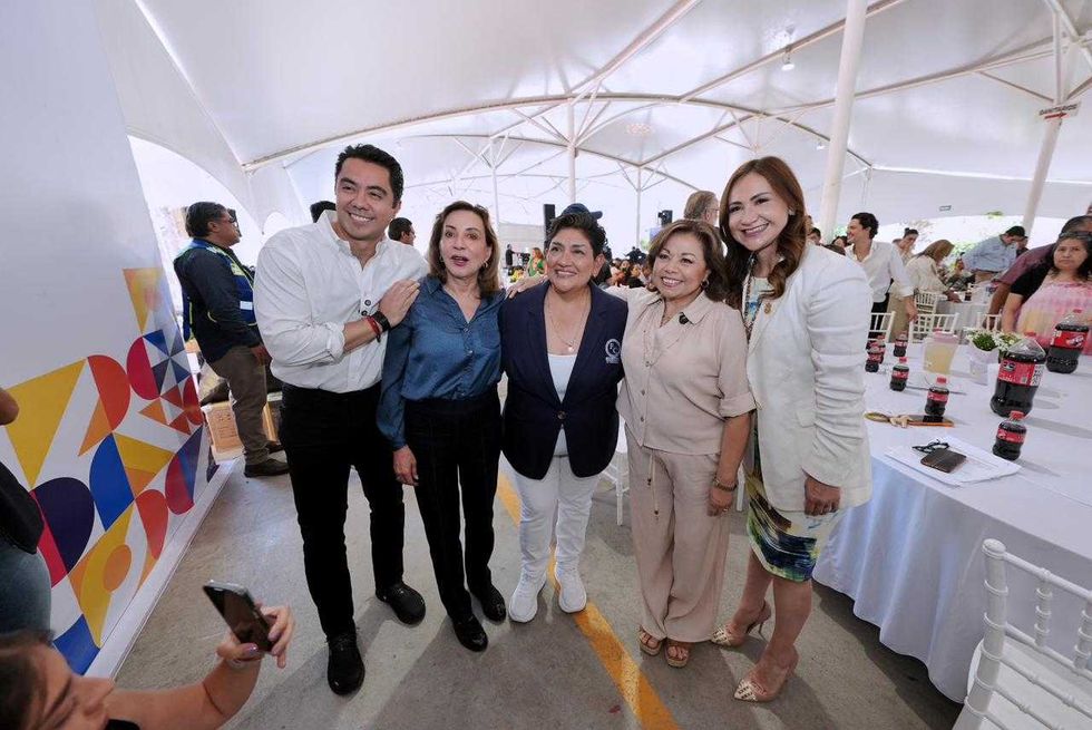 Felifer Mac\u00edas encabeza festejo del D\u00eda de las Madres Comerciantes FECOPSE en Quer\u00e9taro capital