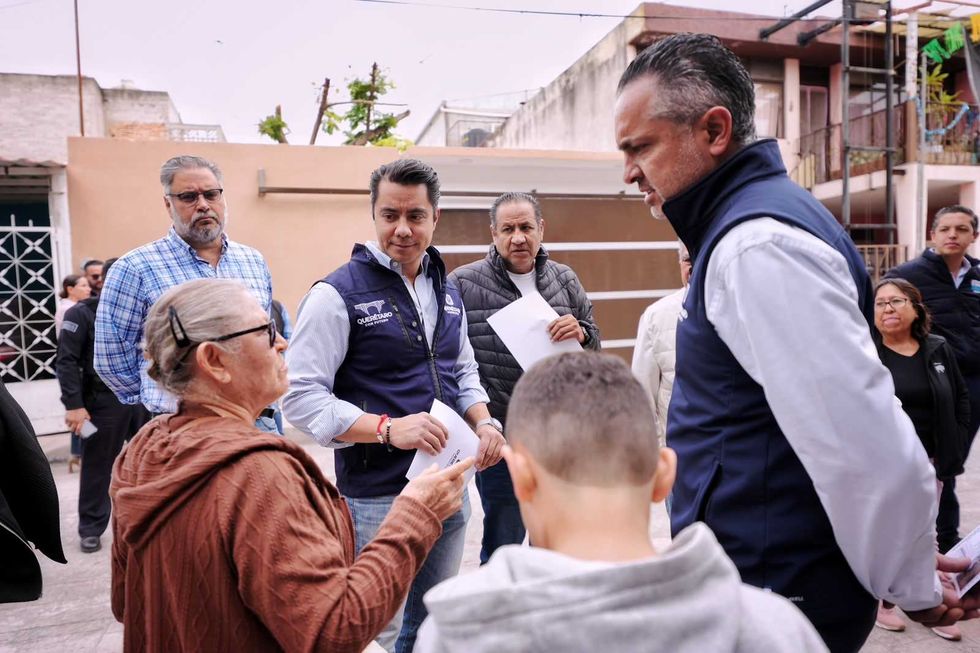 Felifer Mac\u00edas, presidente municipal de Quer\u00e9taro, durante entrega de rehabilitaci\u00f3n calles Los Fresnos 2026