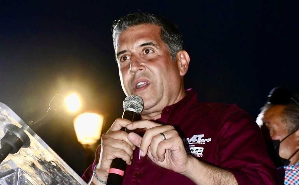 Felifer Macías crítica a Chema Tapia por actos de violencia tras incidente viral.