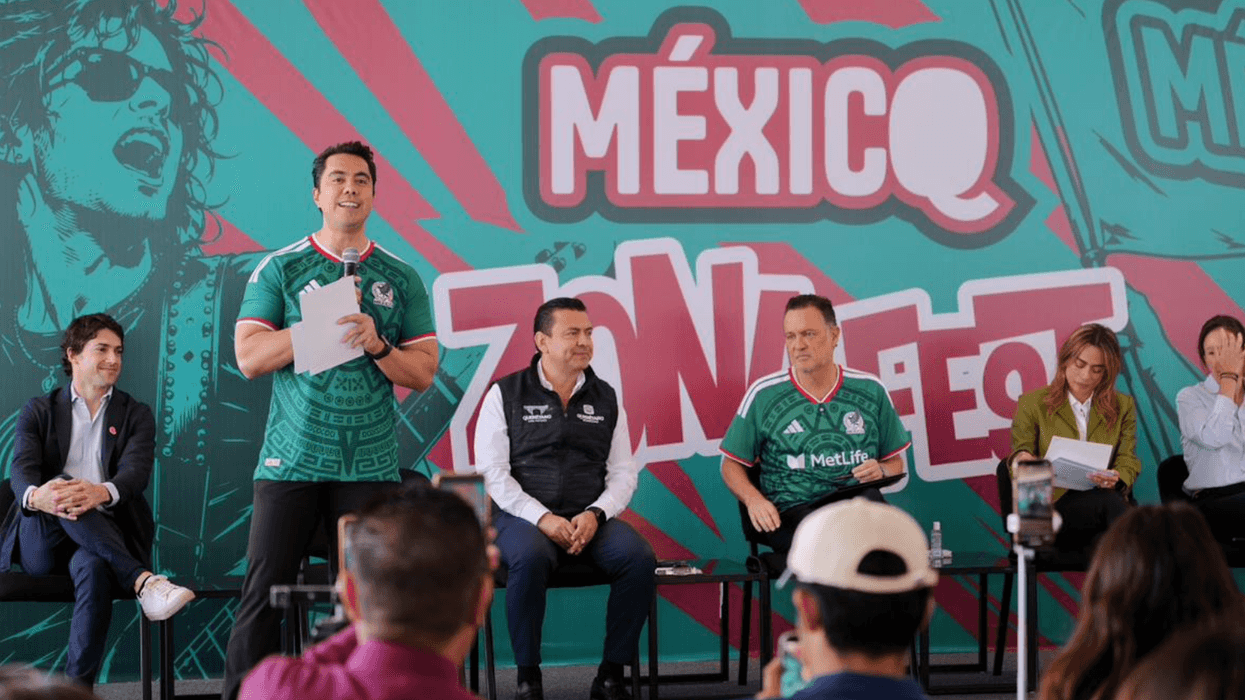 Felifer Macías durante conferencia de prensa al responder sobre la sucesión a la gubernatura de Querétaro en 2027.