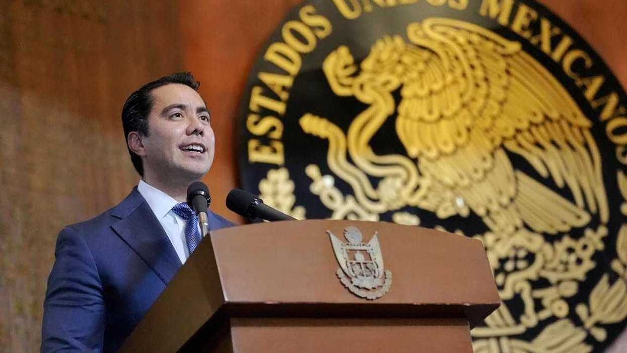 “Felifer Macías durante entrevista sobre prevención del reclutamiento de menores y estrategias de seguridad en Querétaro.”