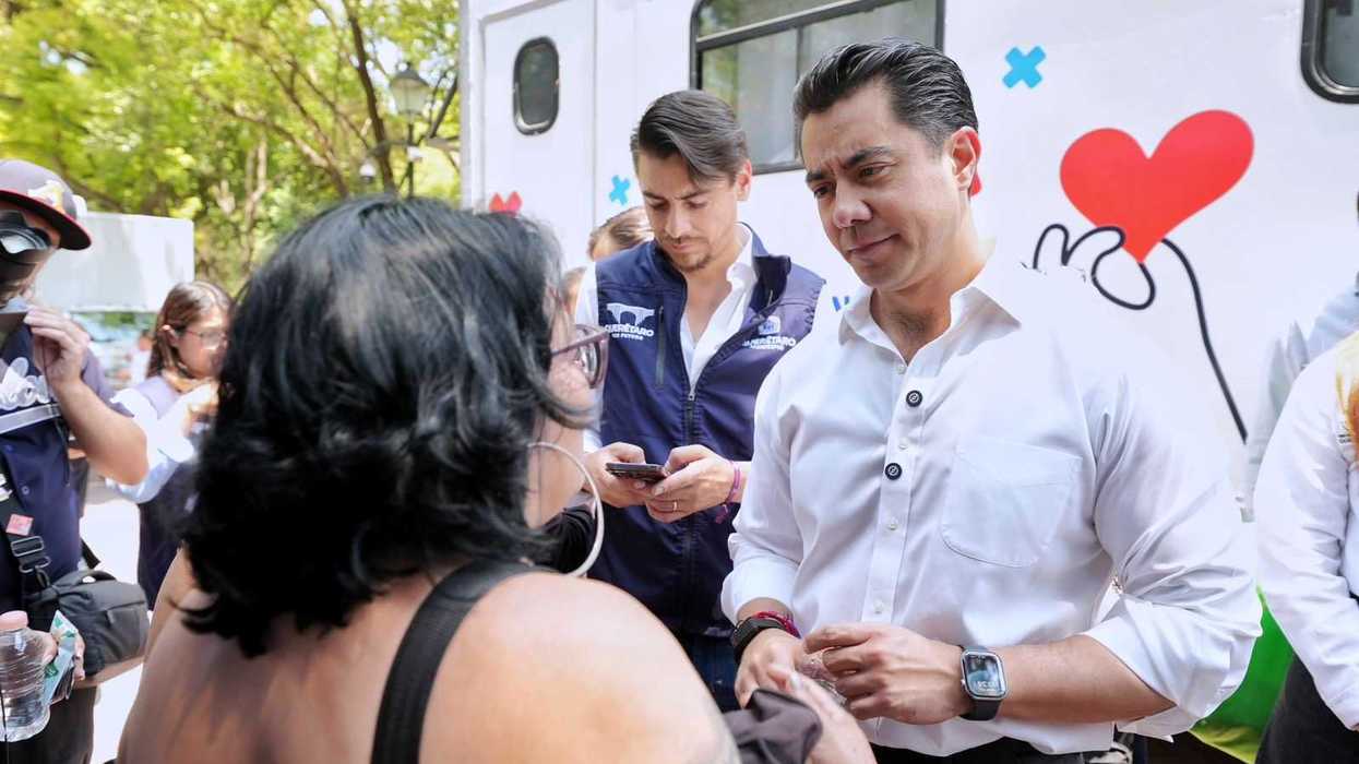 Felifer Mac铆as encabeza jornada Alcalde en Acci贸n con atenci贸n m茅dica en Alameda Hidalgo, Quer茅taro