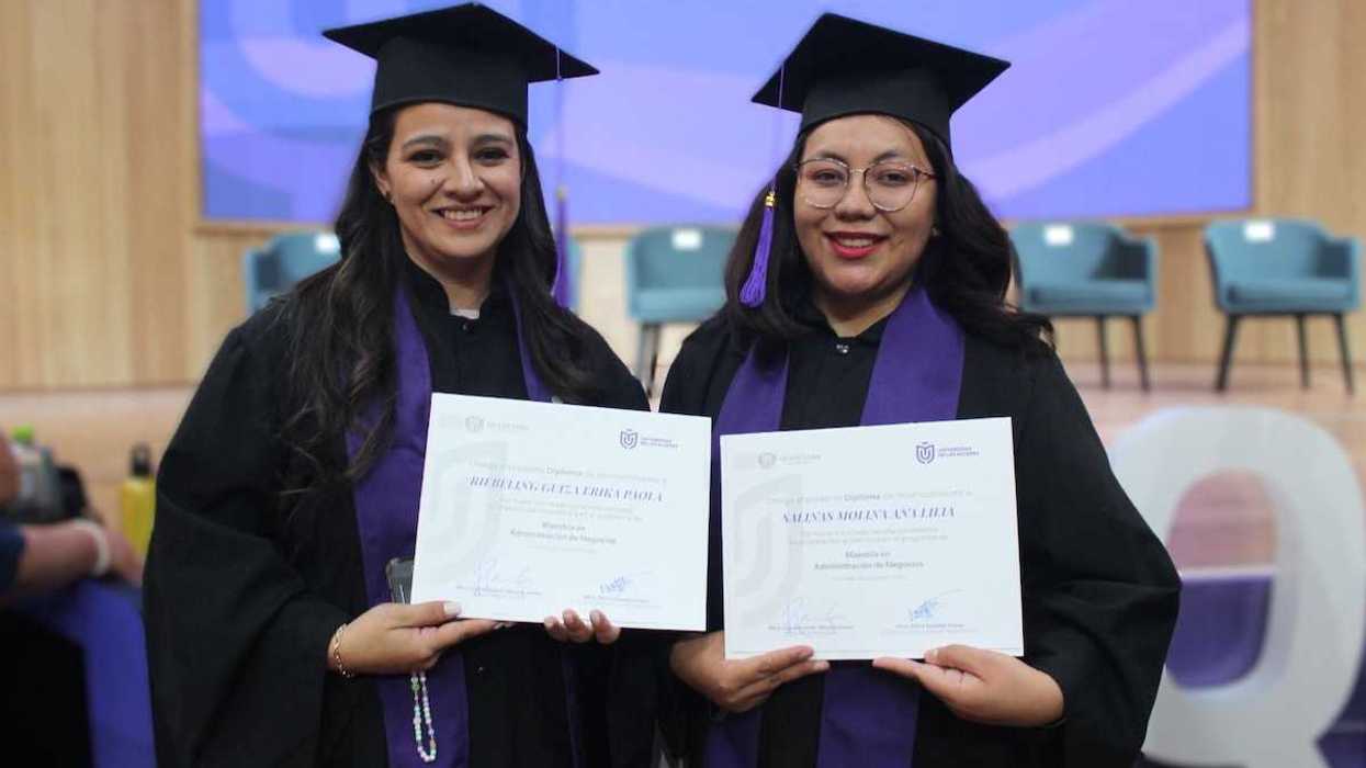 Felifer Macías fortalece la Universidad de las Mujeres en Querétaro con 339 graduadas en su administración