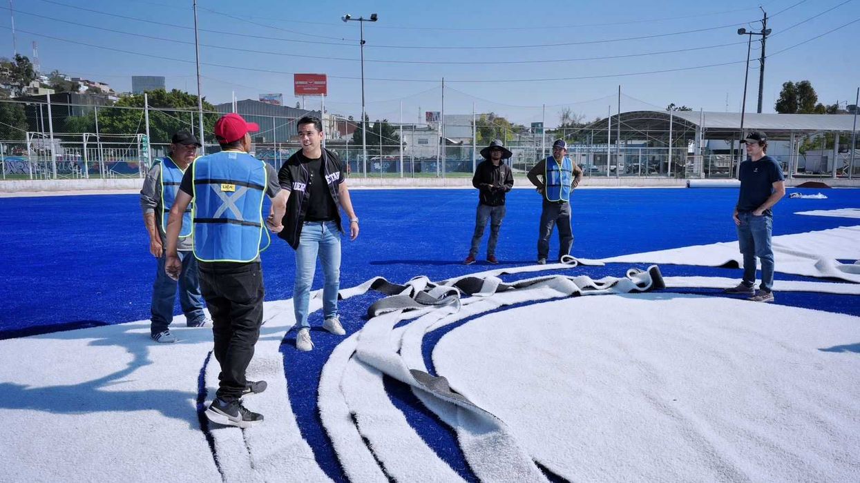 Felifer Macías Olvera, presidente municipal de Querétaro, durante la supervisión de obras en la Unidad Deportiva San Pablo en la Delegación Centro Histórico.
