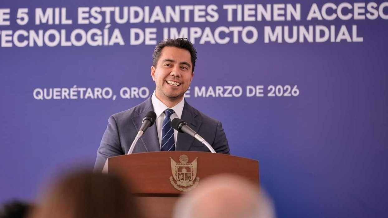 Felifer Macías Olvera, presidente municipal de Querétaro, durante rueda de prensa sobre su posible aspiración a la gubernatura del estado