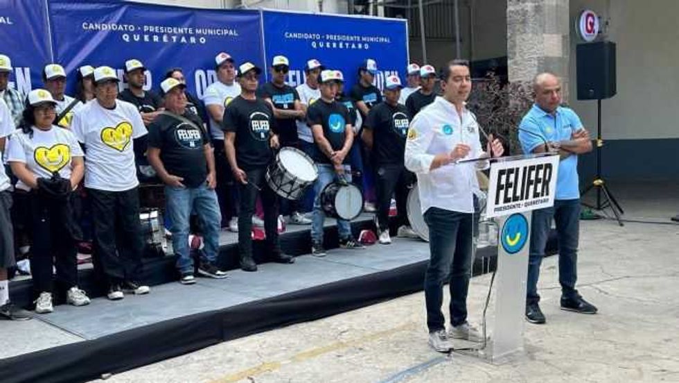 Felifer Macías promete regularización de Centros de Rehabilitación en Querétaro.