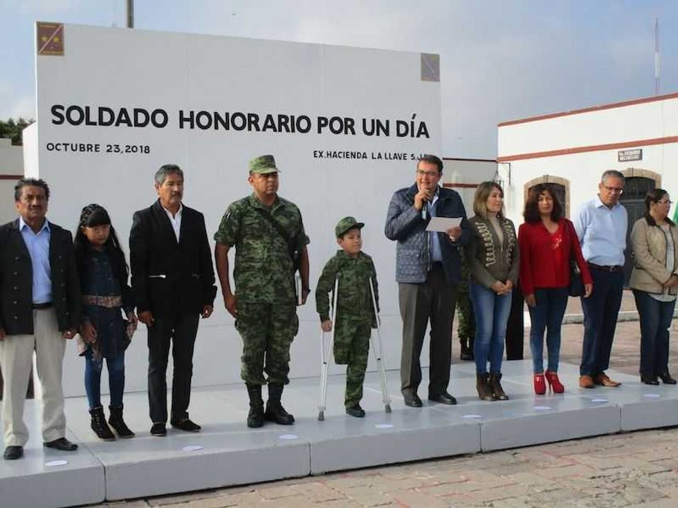 fernando terrazas peralta soldado honorario por un dia en san juan del rio