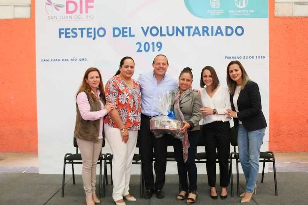 festejan a voluntariado del dif en san juan del rio4