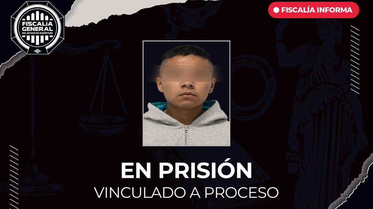 Ficha de la Fiscalía de Querétaro con la fotografía de Isaac Samuel “N”, con los ojos difuminados, vinculado a proceso por robo a comercio en Tequisquiapan