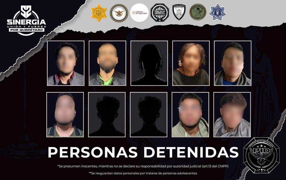 Ficha oficial de la Fiscal\u00eda de Quer\u00e9taro con los retratos difuminados de las 10 personas detenidas en el operativo Sinergia, bajo los logotipos de las corporaciones participantes y el texto "Personas detenidas"