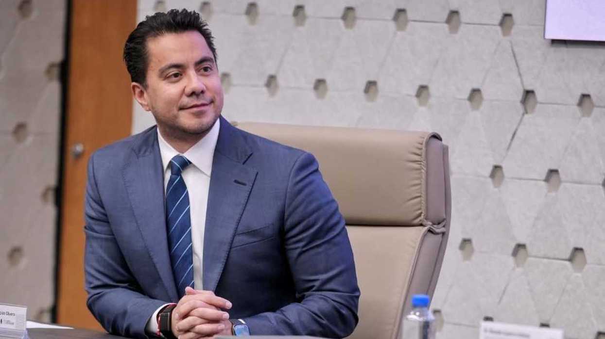 Firma de convenio entre municipio de Querétaro y Farmacias del Ahorro para apertura de 40 sucursales