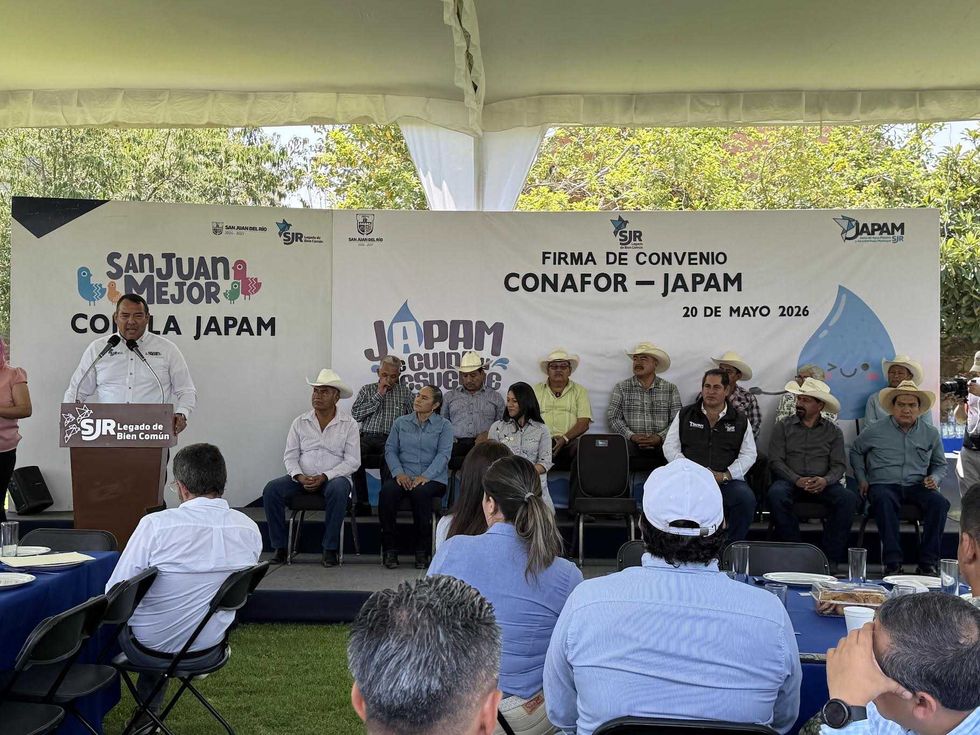Firma de convenio JAPAM CONAFOR ejidos Ra\u00edces del Agua segunda fase San Juan del R\u00edo