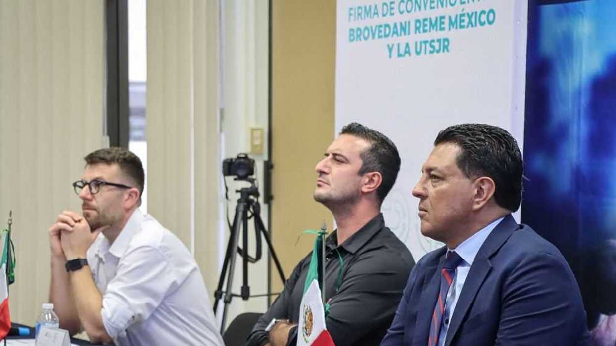 Firma Tecnológica de San Juan del Río convenio con empresa italiana.
