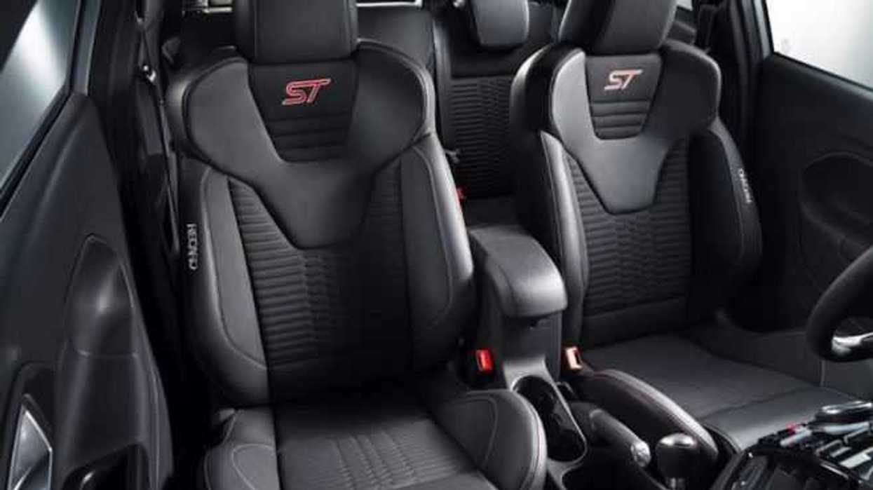 ford-realiza-con-robot-pruebas-de-desgaste-de-asientos