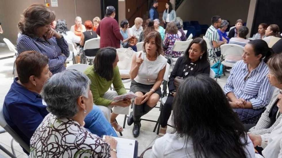 Fortalecen el voluntariado del SMDIF con capacitación y apoyo.