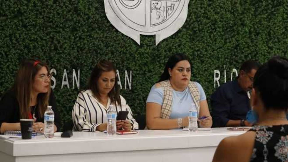 Fortalecerán seguridad para el gremio de taxistas en San Juan del Río.