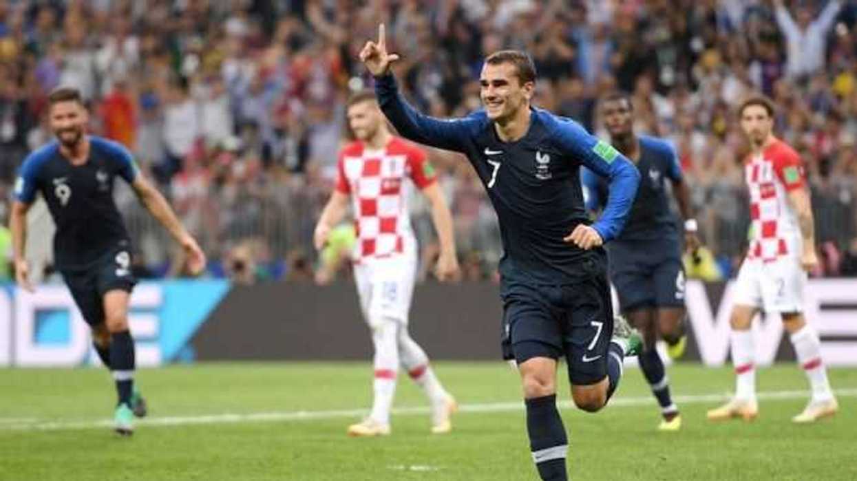 francia-acaricia-la-copa-del-mundo-al-ganar-2-1-en-la-primera-mitad.jpg