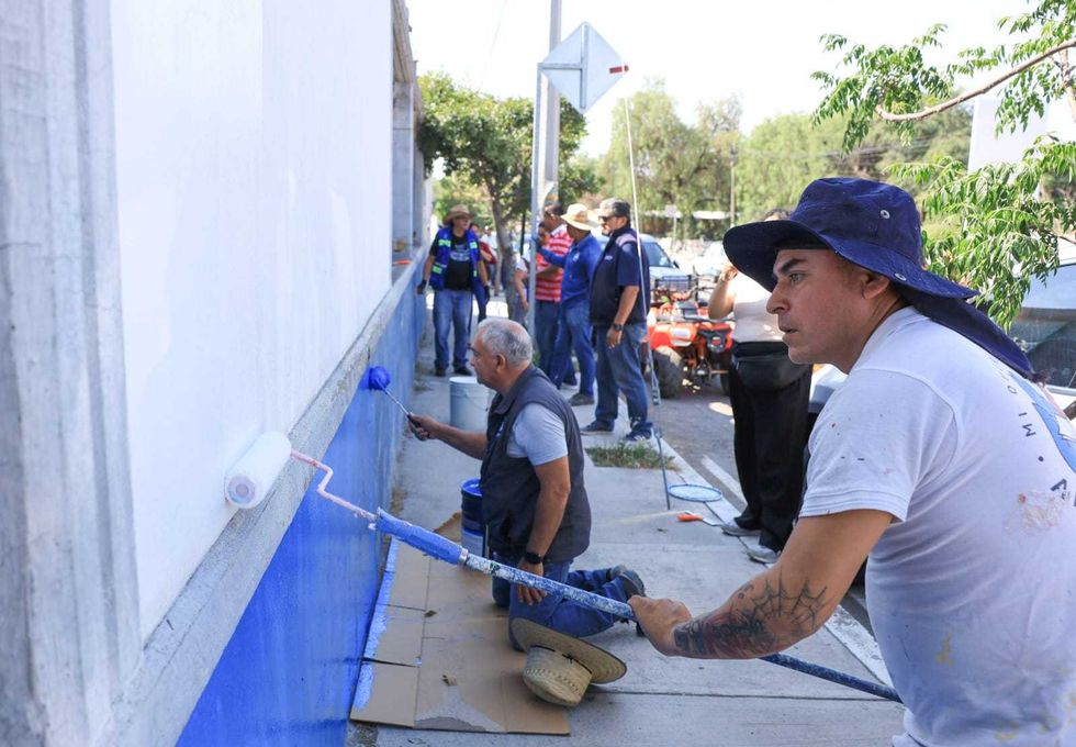 Funcionarios del gobierno municipal de San Juan del R\u00edo atienden a habitantes de Palmillas en las mesas de servicio del programa Mi\u00e9rcoles edici\u00f3n 20