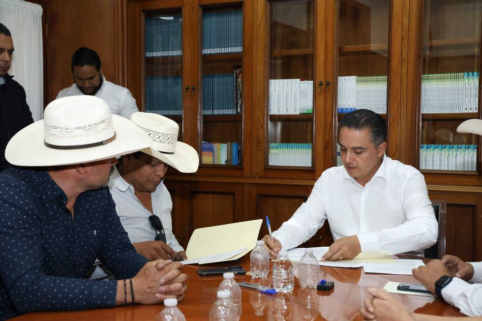 Funcionarios estatales presentan nuevo esquema de apoyo al sector agrícola queretano.