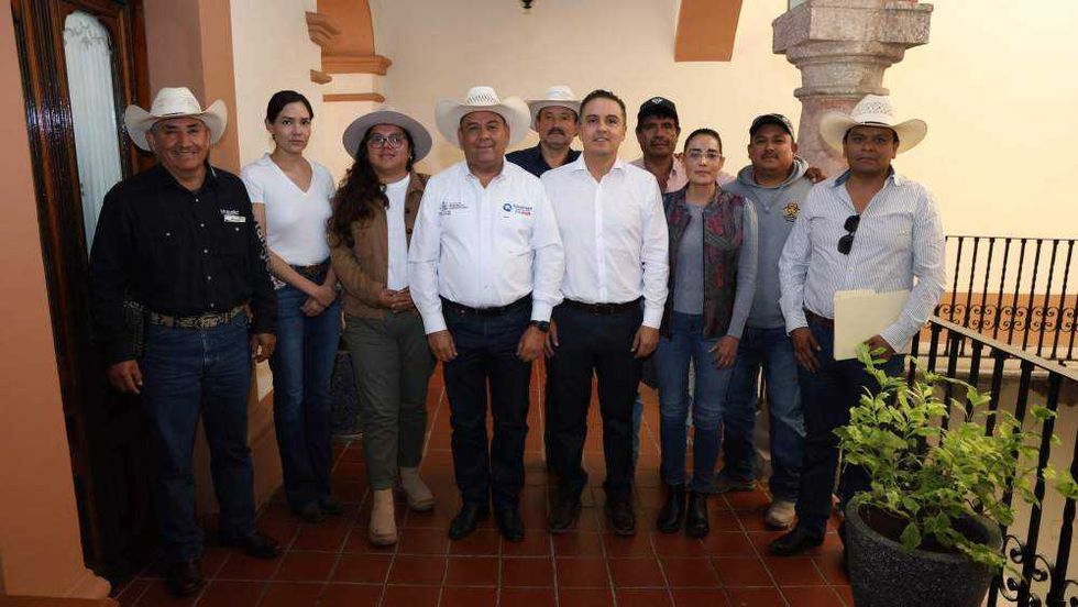 Funcionarios estatales presentan nuevo esquema de apoyo al sector agrícola queretano.