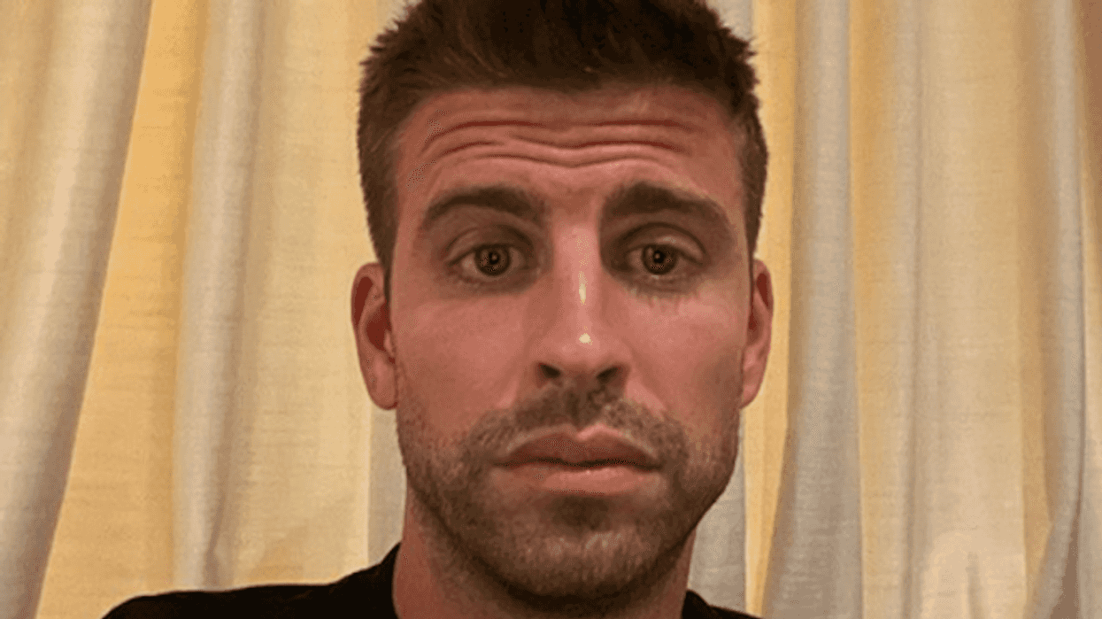 Gerard Piqué busca al autor de la caricatura de Clara Chía entre los empleados de su empresa. AGENCIA MÉXICO.