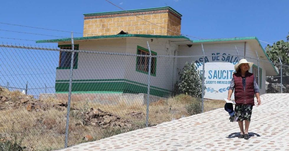 Germaín Garfias refuerza su compromiso con la salud en El Saucito, Amealco.