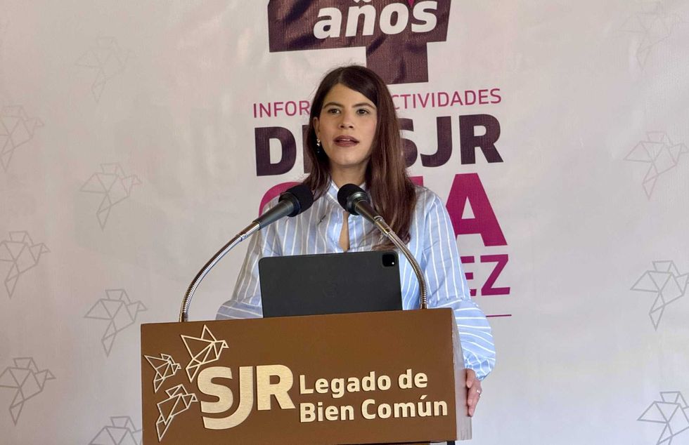 Gina Sánchez Barrios presenta cuarto informe de gestión del DIF San Juan del Río con programas de asistencia social.