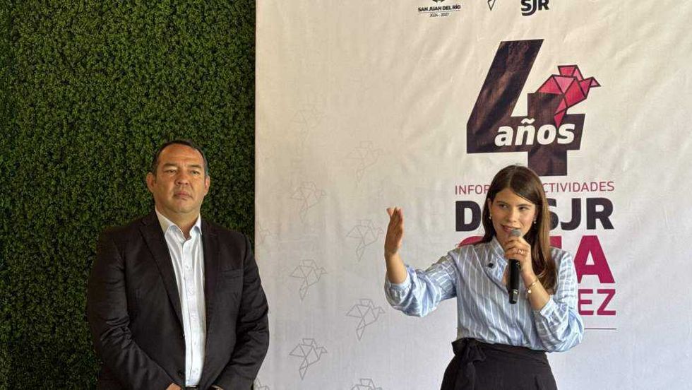 Gina Sánchez Barrios presenta cuarto informe de gestión del DIF San Juan del Río con programas de asistencia social.