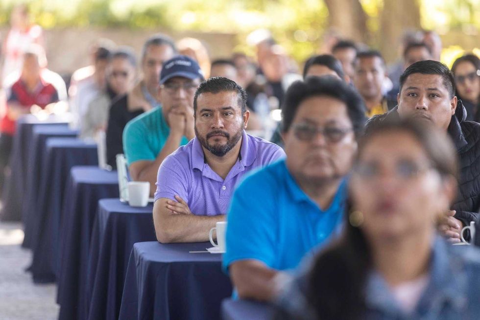 Gobernador Mauricio Kuri en reuni\u00f3n con sindicato CTM del transporte y autopartes en Quer\u00e9taro