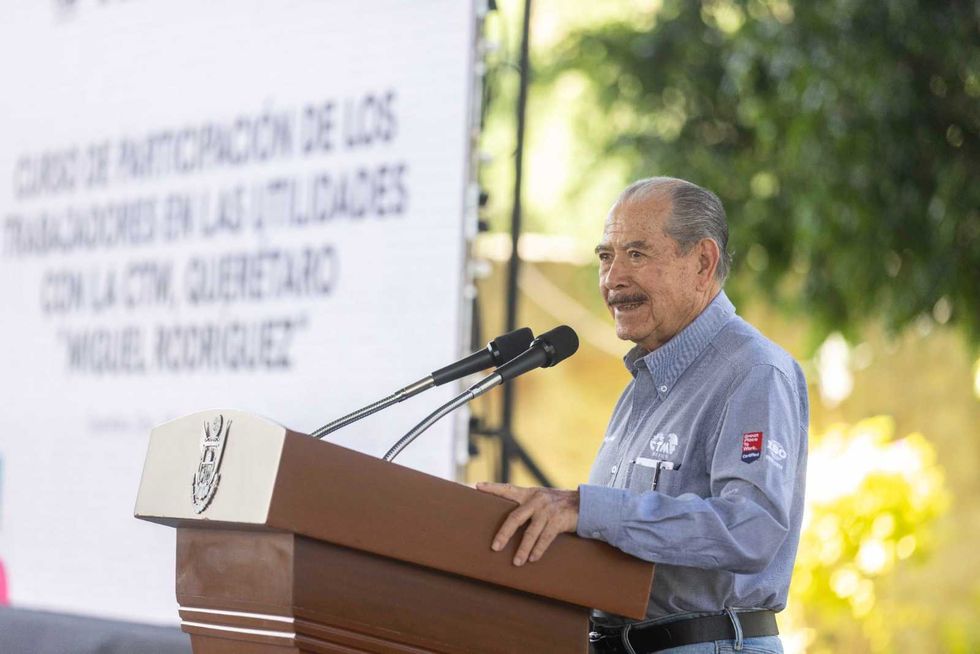 Gobernador Mauricio Kuri en reuni\u00f3n con sindicato CTM del transporte y autopartes en Quer\u00e9taro