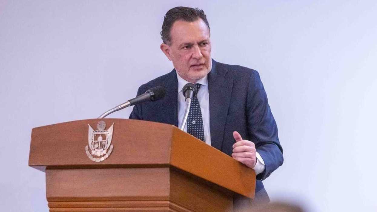 Gobernador Mauricio Kuri González durante gira de trabajo en San Juan del Río donde anunció acciones en transporte, seguridad y Ley Kuri en escuelas