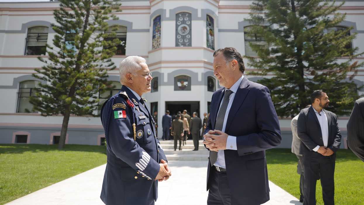 Gobernador Mauricio Kuri González durante ponencia sobre seguridad y modelo de desarrollo de Querétaro ante el Colegio de la Defensa Nacional en mayo de 2026
