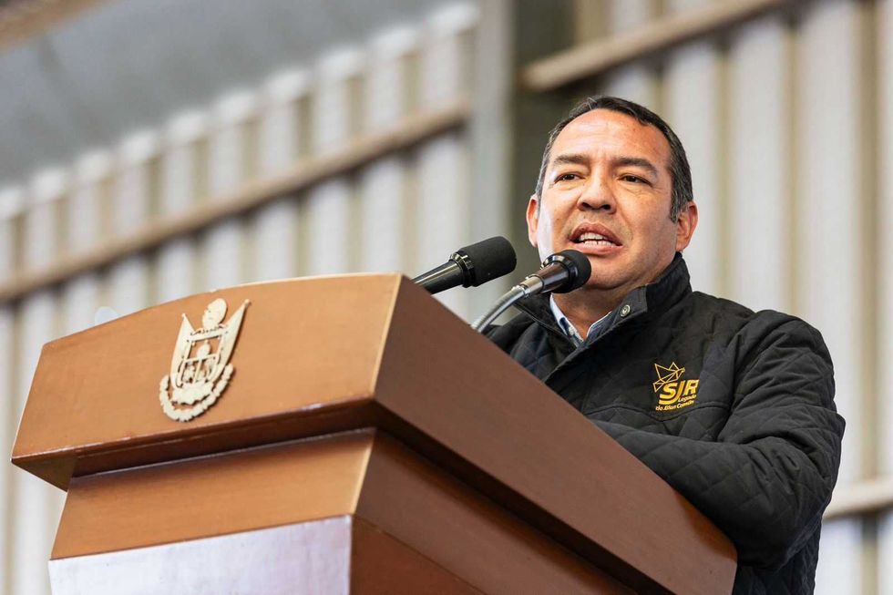 Gobernador Mauricio Kuri y alcalde Roberto Cabrera encabezan entrega de ma\u00edz a familias temporaleras en San Juan del R\u00edo, Quer\u00e9taro