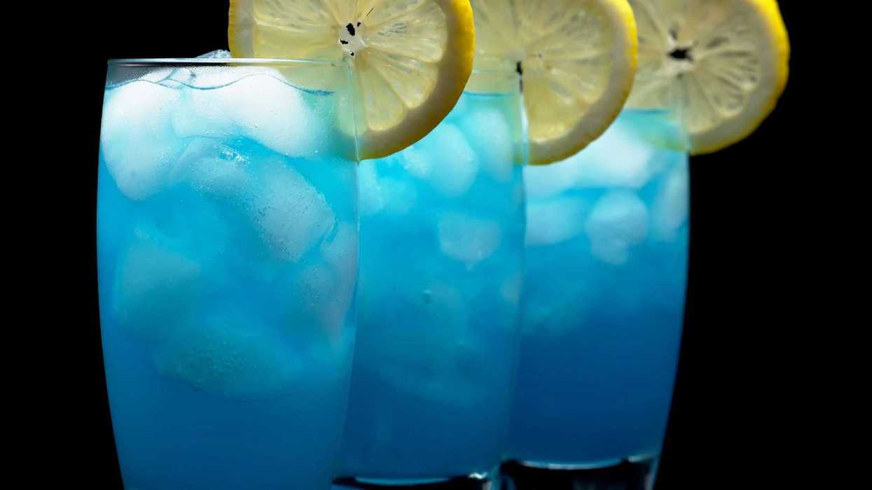 Gobierno de Querétaro va contra venta de bebidas adulteradas.