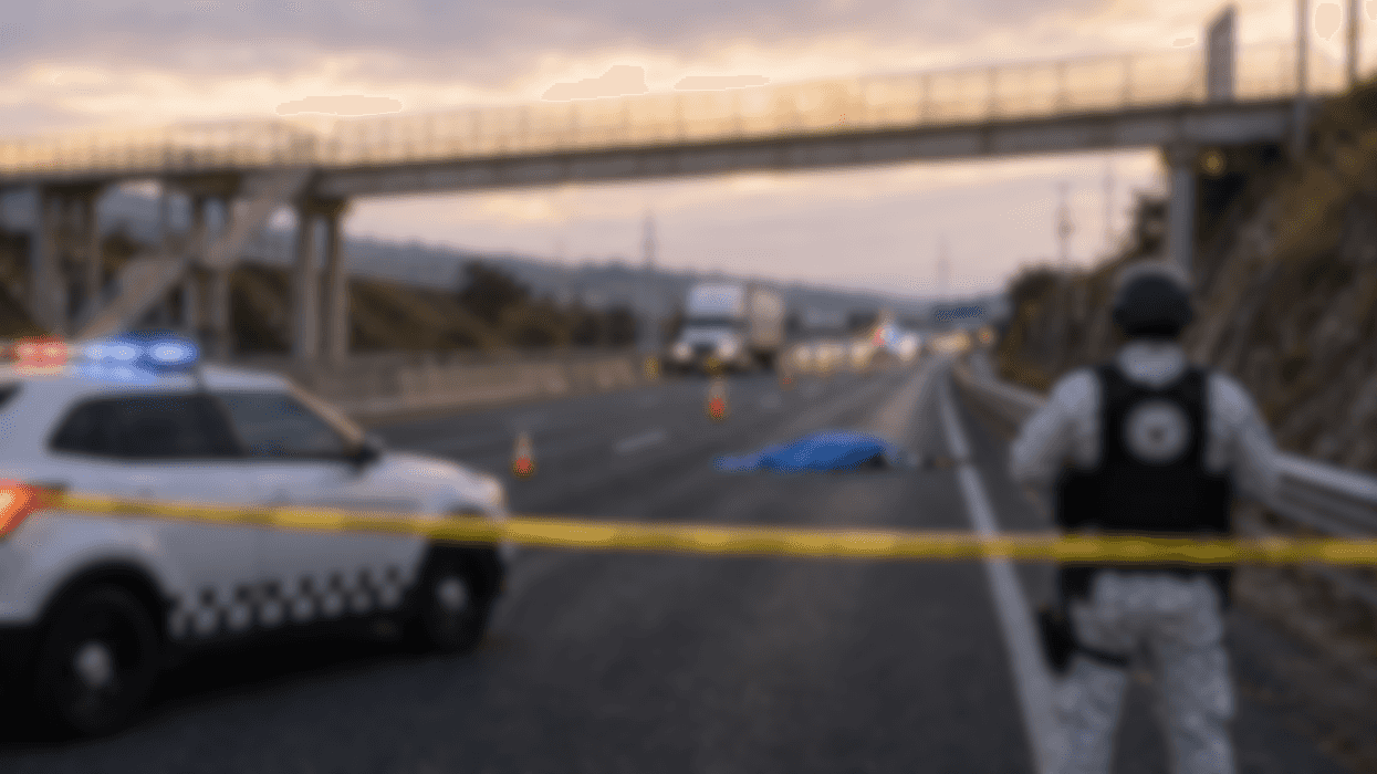 Guardia Nacional acordona la autopista México-Querétaro tras el hallazgo de una persona sin vida en Tepeji del Río, Hidalgo.